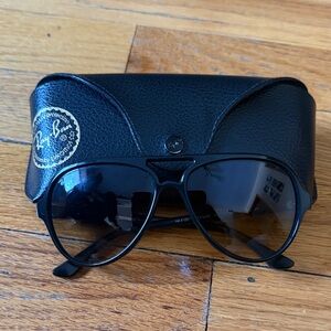 Ray-Ban Black Aviator Sunglasses with Leather Case